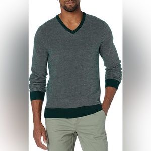GoodThreads Lightweight Merino Wool V-Neck Birdseye Sweater